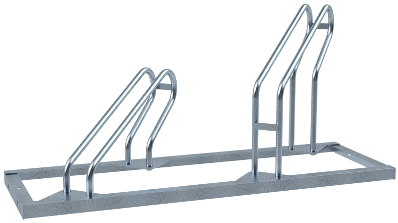Fahrradständer mit zwei schräg nach rechts ausgerichteten Stellplätzen, feuerverzinkte Stahlkonstruktion mit stabiler Bodenplatte