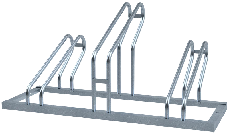 Fahrradständer mit drei Stellplätzen in gerader Ausführung, stabile Stahlkonstruktion mit versetzten Einstellbügeln, schräge Rückansicht