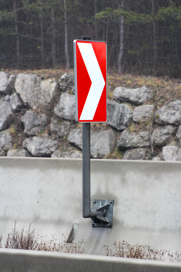 Betonleitwandhalter (seitlich), inkl. Befestigungsanker
