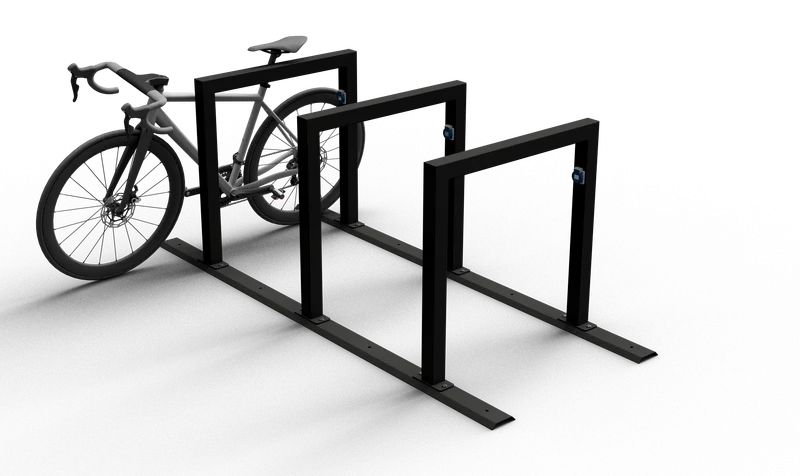 E-Bike Anlehnbügel ohne Ladebox, schwarzes 3er-Stellplatzsystem mit montiertem Fahrrad zur Veranschaulichung der Nutzung