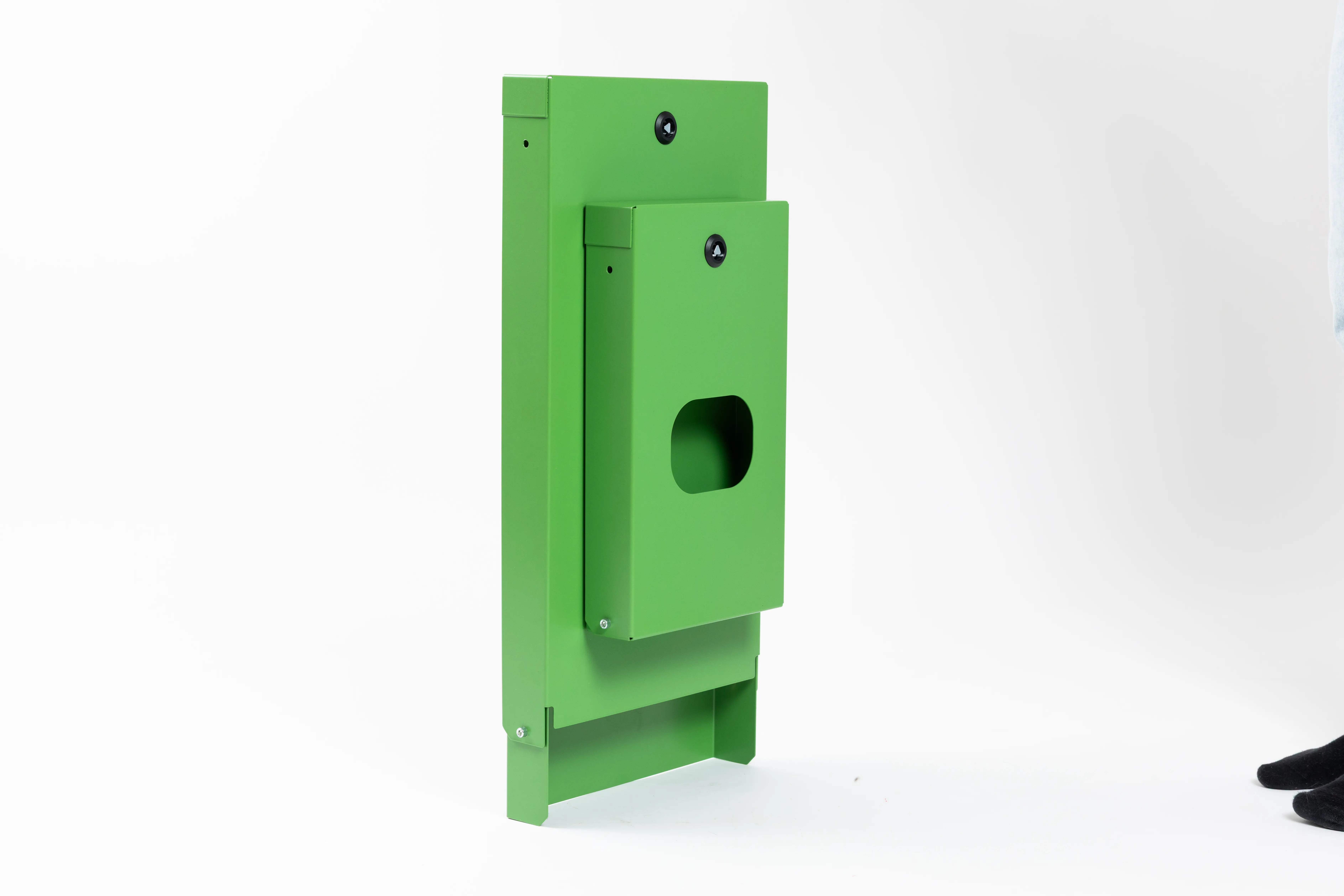 Pick and Bin Zsamramsack Maigrün Frontalschräge Ansicht